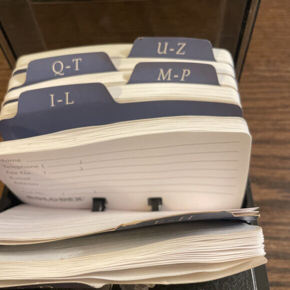 VTG Rolodex S300C Petite Covered Card File Organizer w/ Dividers & Blank Cards - Picture 4 of 5